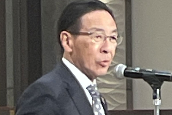 西脇　隆俊　氏